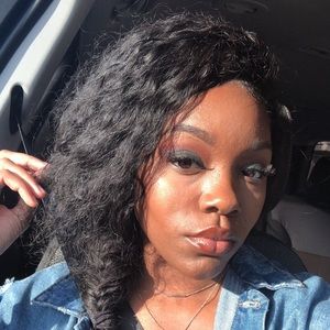 Meet your Posher, Myquis